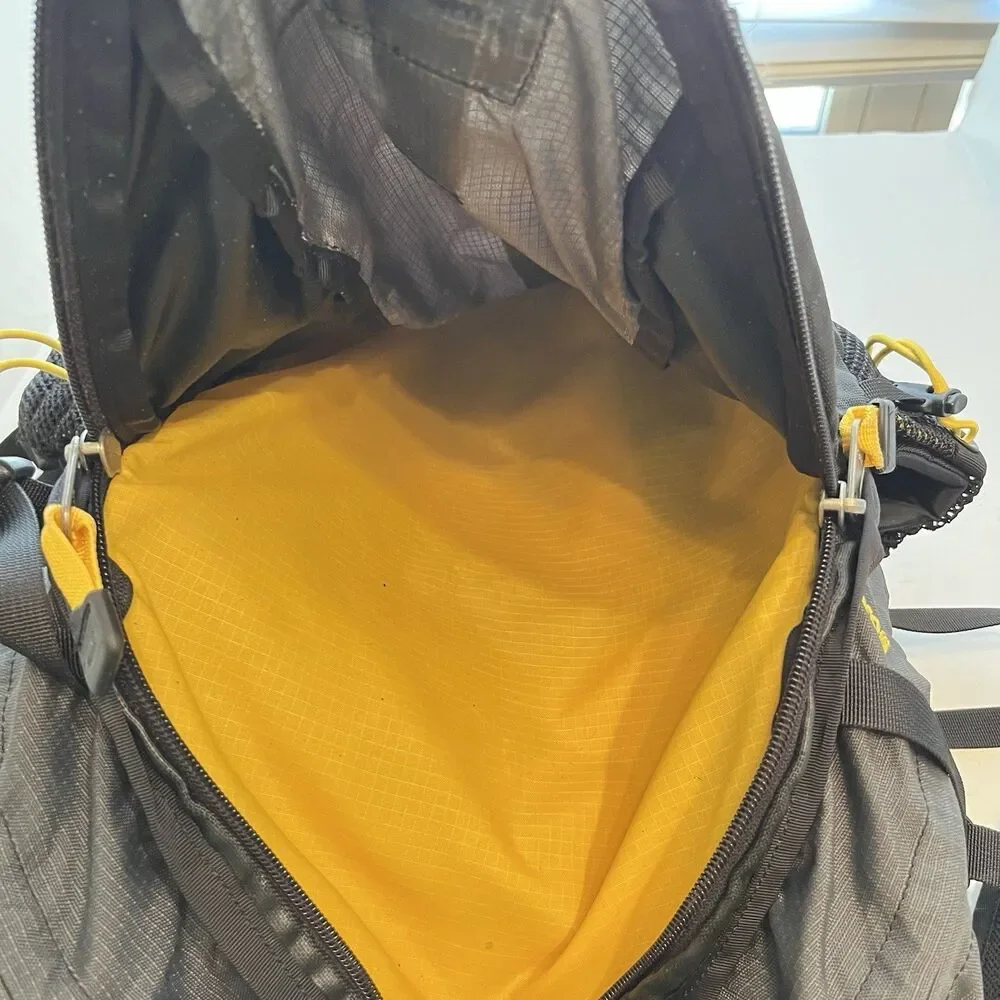 MountainSmith Wraith? Mojo? Lumbar Backpack Hiking Camping Outdoors Trail